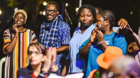 Saycheese Crowds in Lagos watching Ben Dancer non-stop performance